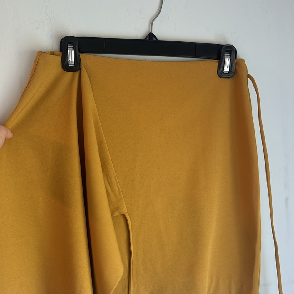 Sugar lips yellow skirt - Picture 3 of 4